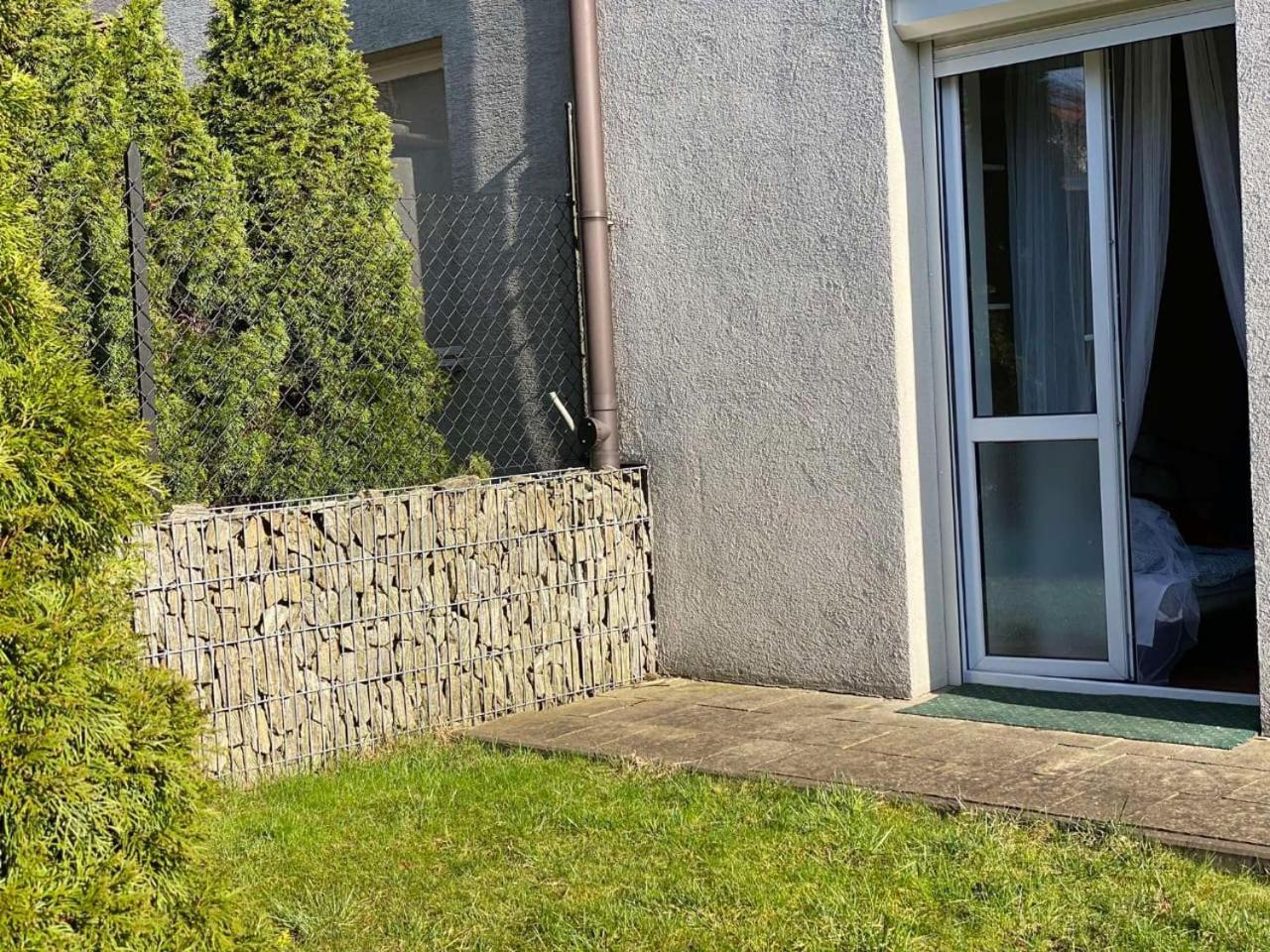 Home Studio Z Ogrodkiem Krakau Exterior foto